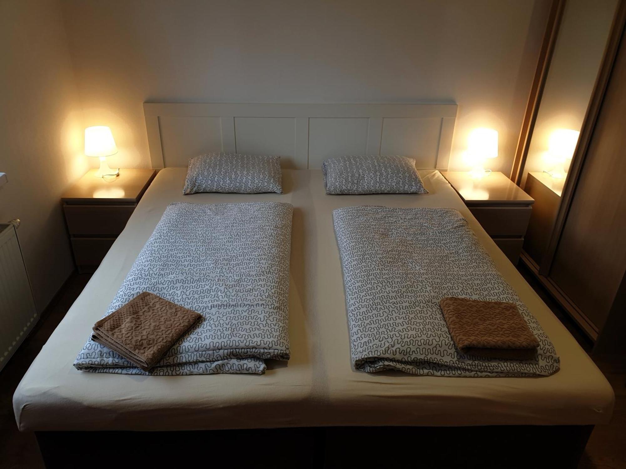 Apartman Slavkov Home & Parking Nová Lesná エクステリア 写真