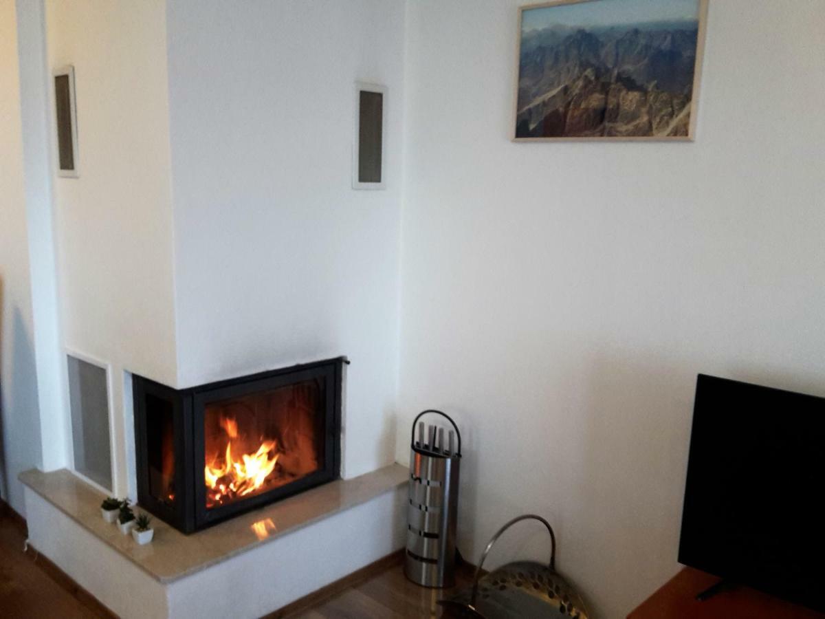Apartman Slavkov Home & Parking Nová Lesná エクステリア 写真